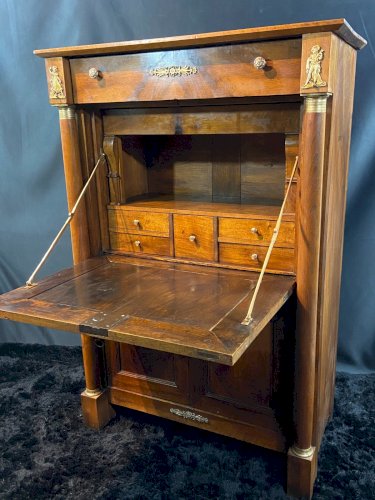 Secrétaire noyer massif à colonnes détachées ornement bronze Empire Restauration