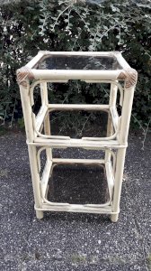 Sellette étagère en rotin