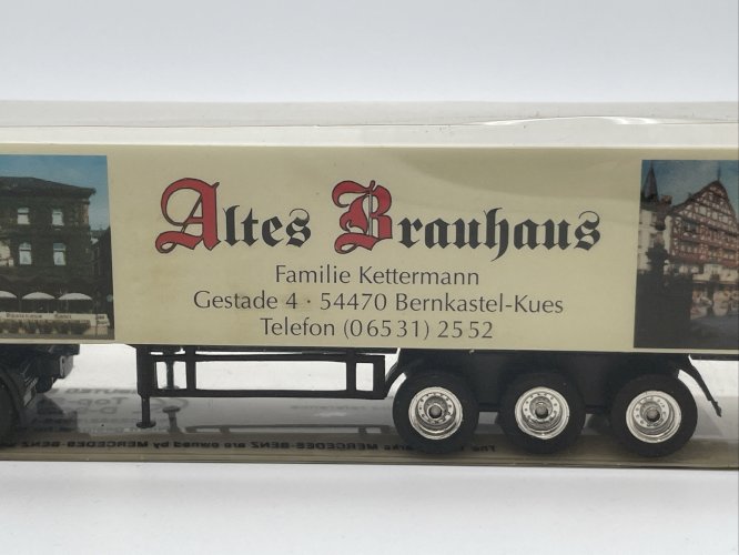 Semi-remorque Scania Altes Brauhaus Et Hôtel Baren 1/87 HO