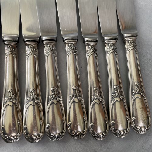 Série 12 couteaux métal argenté 18 lame nogent inox argenterie élégante Louis XV