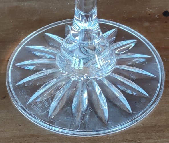 Série 6 Verres à Vin A Pieds  Anciens Cristal De Paris Art De La Table Ancien