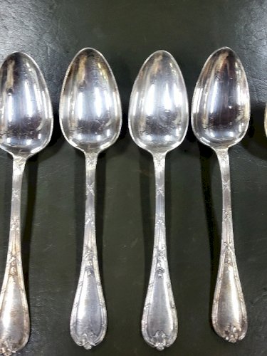 SERIE DE 12 GROSSES CUILLERES CHRISTOFLE RUBANS CLOCHETTES EN METAL ARGENTE