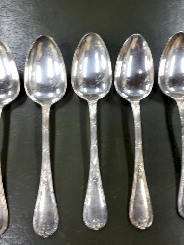 SERIE DE 12 GROSSES CUILLERES CHRISTOFLE RUBANS CLOCHETTES EN METAL ARGENTE