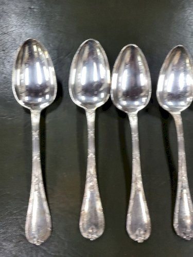 SERIE DE 12 GROSSES CUILLERES CHRISTOFLE RUBANS CLOCHETTES EN METAL ARGENTE