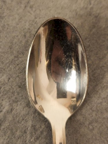 SERIE DE 12 PETITES CUILLERES EN METAL ARGENTE EN BOITE ARGENTAL