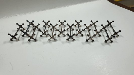 SERIE DE 12 PORTE COUTEAUX ANCIENS N° 2