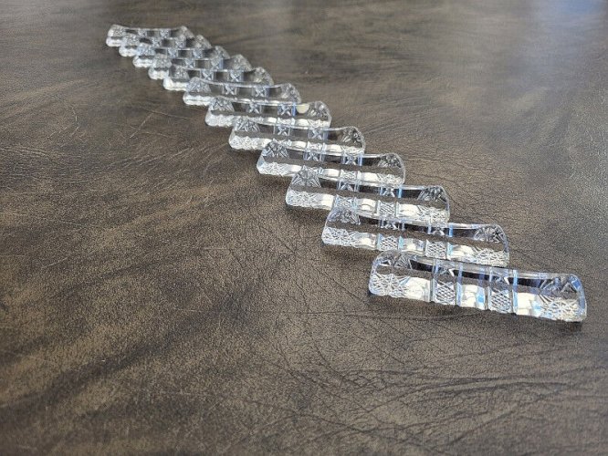 SERIE DE 12 PORTE COUTEAUX EN CRISTAL TAILLE MADE IN CZECHOSLOVAKIA