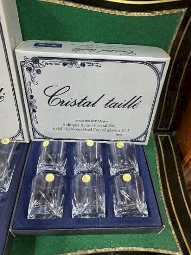 SERIE DE 12 VERRES 6 VERRES BAS + 6 VERRES HAUT EN CRISTAL TAILLE