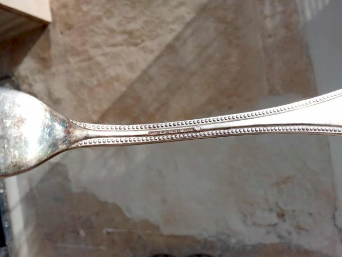 Série de 22 fourchettes + 1 Christofle hôtellerie