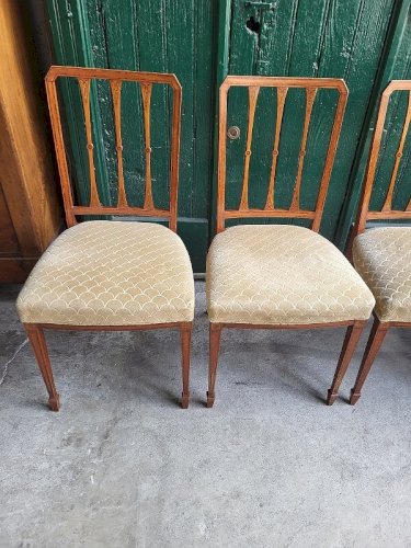SERIE DE 4 CHAISES DIRECTOIRE EN MARQUETERIE ET MERISIER