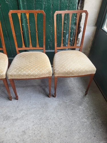 SERIE DE 4 CHAISES DIRECTOIRE EN MARQUETERIE ET MERISIER