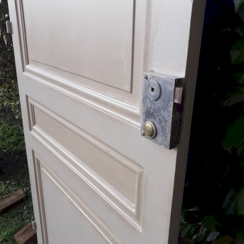 Série de 4 Portes de communication intérieures anciennes bois massif panneautées moulurées