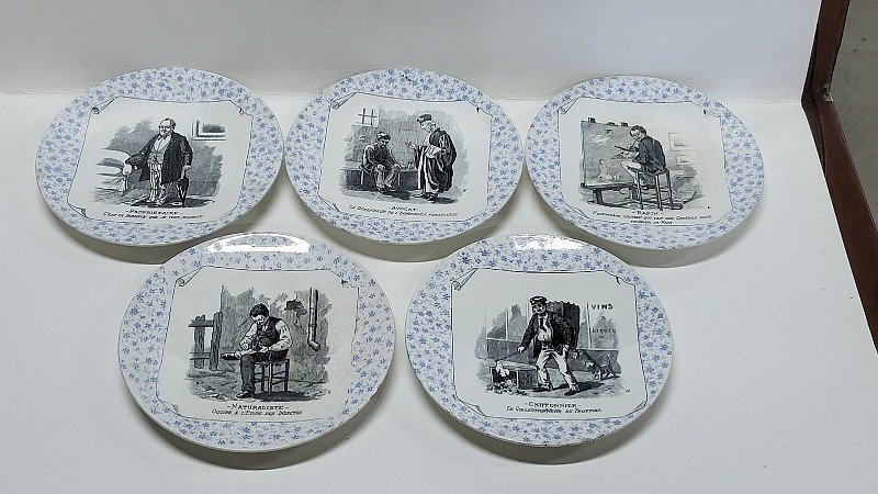 SERIE DE 5 ASSIETTES SUR LES METIERS U et C SARREGUEMINES PERSE G