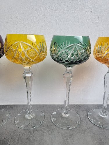 SERIE DE 5 VERRES EN CRISTAL DE COULEUR