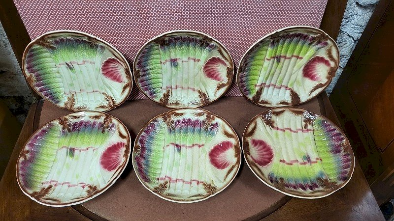 SERIE DE 6 ASSIETTES A ASPERGES EN BARBOTINE