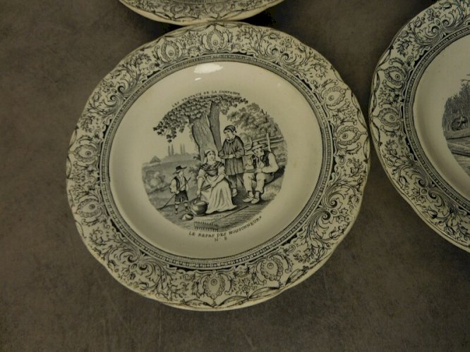 SERIE DE 6 ASSIETTES DE COLLECTION LES TRAVAUX DE LA CAMPAGNE