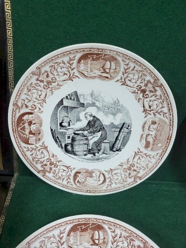 SERIE DE 6 ASSIETTES SUR LES INVENTEURS DIGOINS SARREGUEMINES
