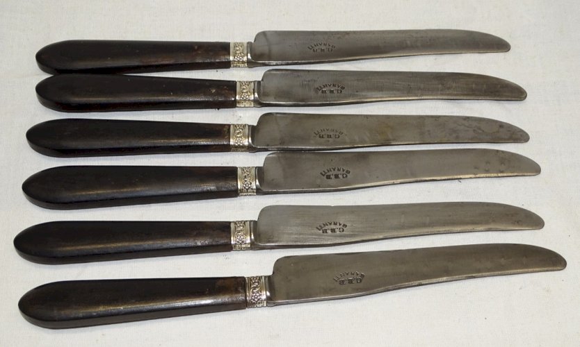 -SERIE DE 6 COUTEAUX MANCHES BOIS PEINT LAMES GRAVEES CBB GARANTI VIROLES ARGENT