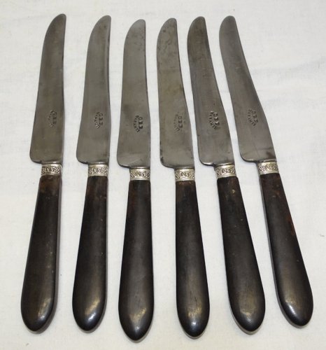 -SERIE DE 6 COUTEAUX MANCHES BOIS PEINT LAMES GRAVEES CBB GARANTI VIROLES ARGENT