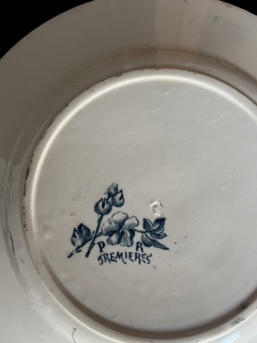 serie de 7 assiettes  Terre de Fer " Tremiere" décor floral vert céladon