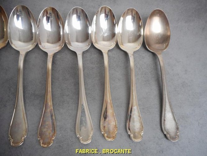SERIE DE 8 GROSSES CUILLERES CHRISTOFLE POMPADOUR