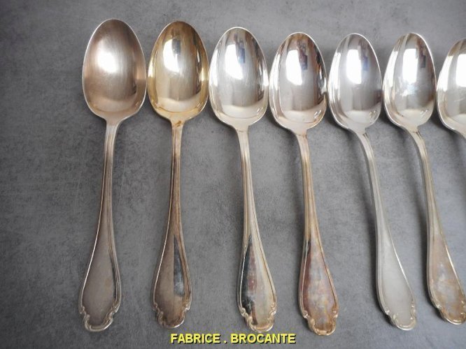 SERIE DE 8 GROSSES CUILLERES CHRISTOFLE POMPADOUR