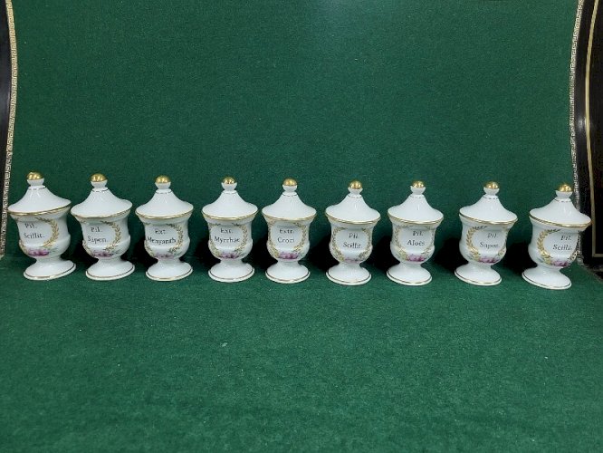 SERIE DE 9 POTS D'APOTHICAIRE POT PHARMACIE G. HERVE LIMOGES FRANCE