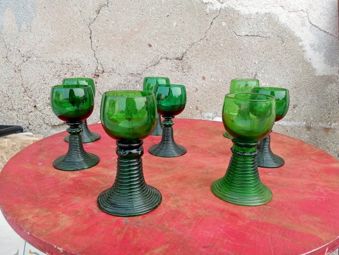  Série de huit verre a vin blanc Römer vintage 