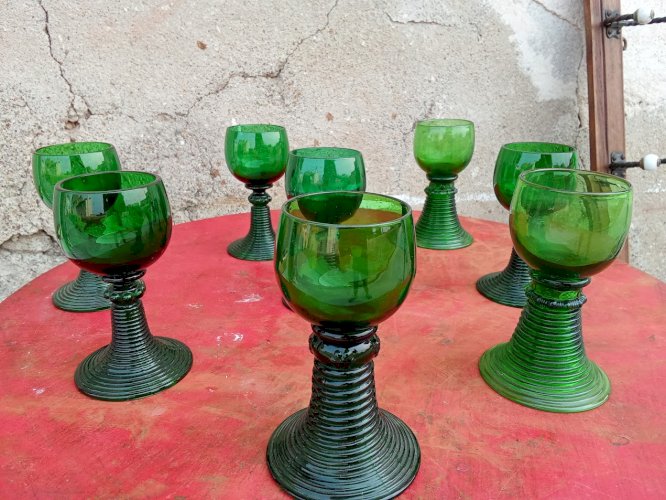  Série de huit verre a vin blanc Römer vintage 
