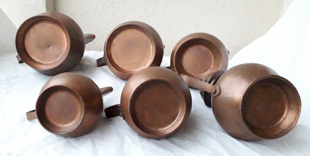 Série de pichets mesures en cuivre