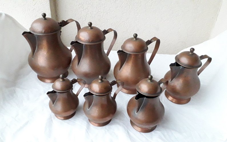 Série de pichets mesures en cuivre