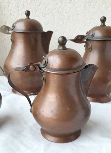 Série de pichets mesures en cuivre