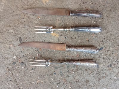 Série de quatre couverts en argent fourré 