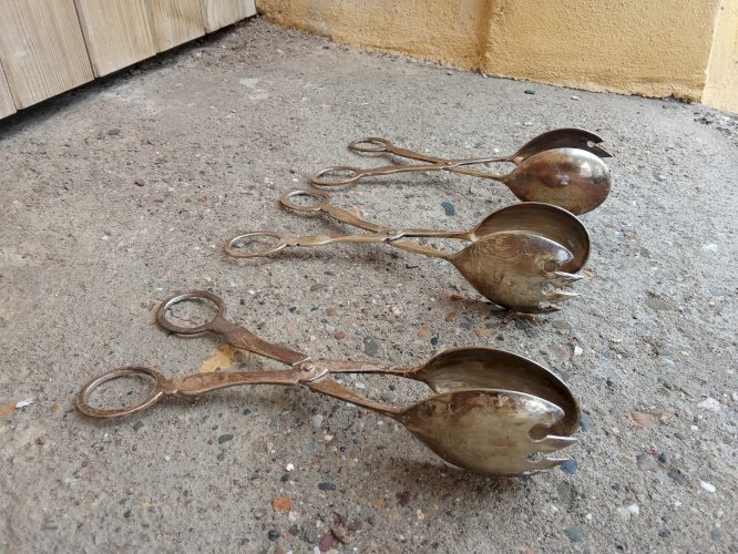 Série de quatre pinces à salade vintage 