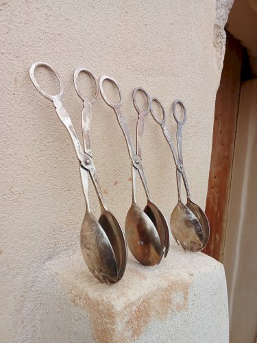 Série de quatre pinces à salade vintage 