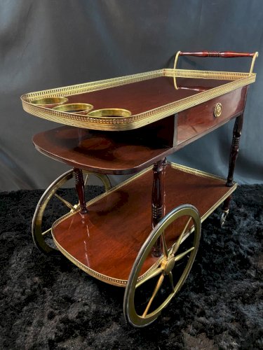 Servante roulante, bar chariot, bar rolling en bois vernis acajou et laiton 1970
