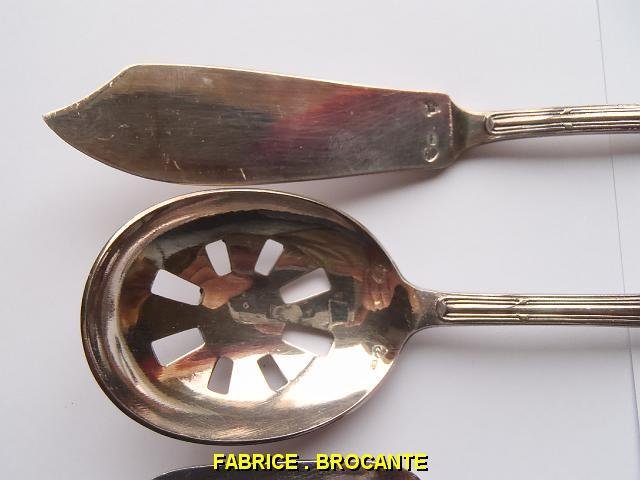 SERVICE 4 PIECES MIGNARDISES EN METAL ARGENTE