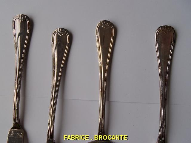 SERVICE 4 PIECES MIGNARDISES EN METAL ARGENTE