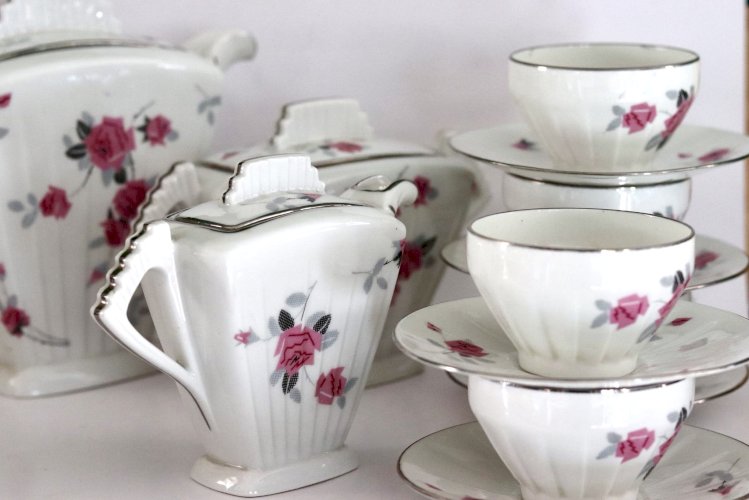 Service à café en porcelaine