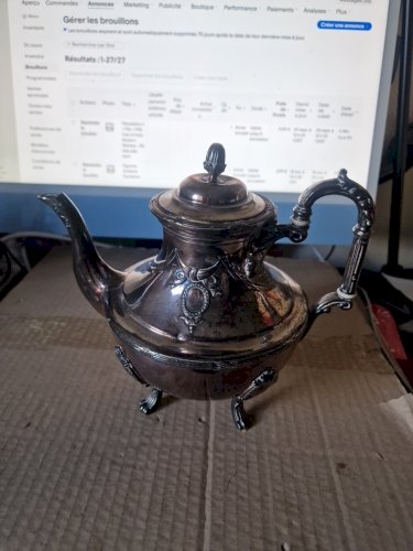 SERVICE À CAFE ET À THÉ COMPLET EN MÉTAL ARGENTÉ