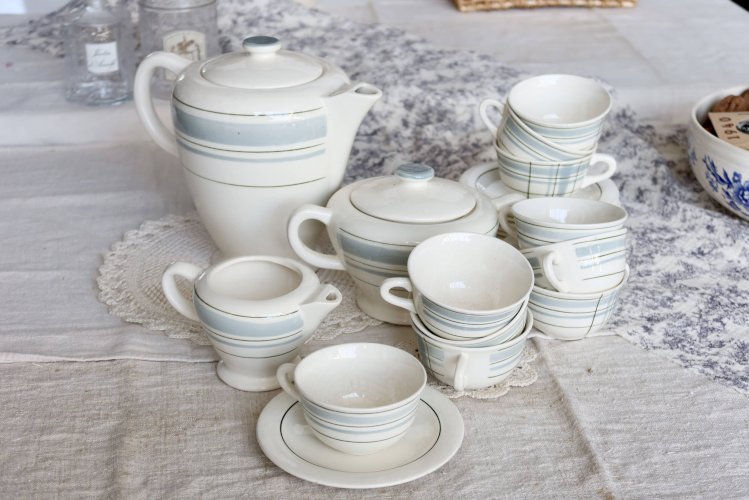 Service à café vintage 10 personnes faïence Salins décor géométrique