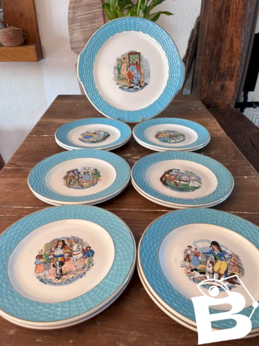 Service à gâteaux 12 assiettes et plat Badonviller thème chansons enfantines