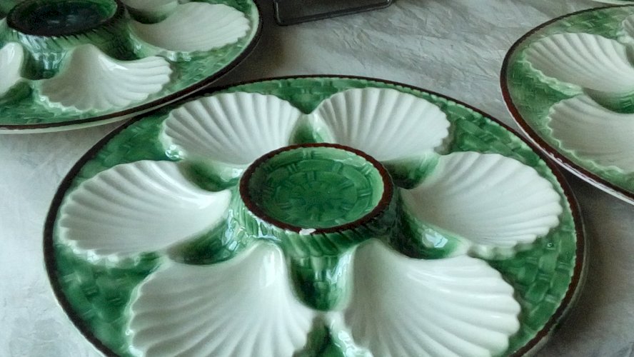 SERVICE A HUITRES  CRUSTACES EN BARBOTINE LONGCHAMP  FRANCE*