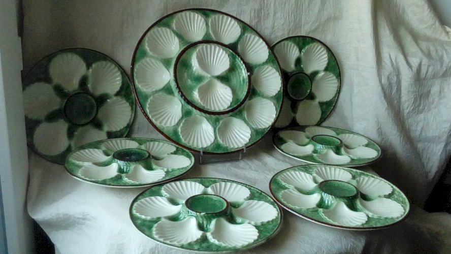 SERVICE A HUITRES  CRUSTACES EN BARBOTINE LONGCHAMP  FRANCE*