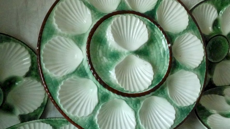 SERVICE A HUITRES  CRUSTACES EN BARBOTINE LONGCHAMP  FRANCE*