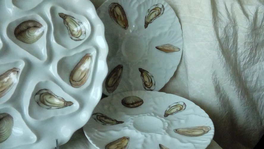 SERVICE A HUITRES CRUSTACÉS EN PORCELAINE L'HIRONDELLE MEHUN S.SEVRES FRANCE*