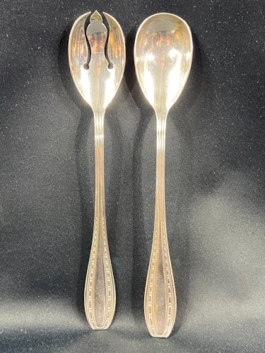 Service à salade en métal argenté signé ERCUIS