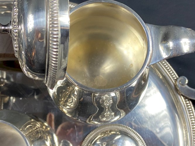 Service à thé café en métal argenté signé CHRISTOFLE modèle Malmaison plateau