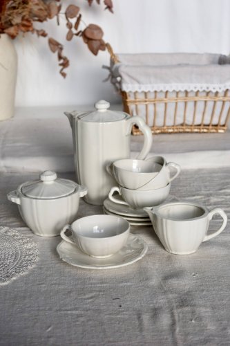 Service à thé pour 4 vintage en faïence ivoire au marli chantourné