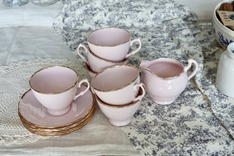 Service à thé vintage rose 6 personnes porcelaine anglaise